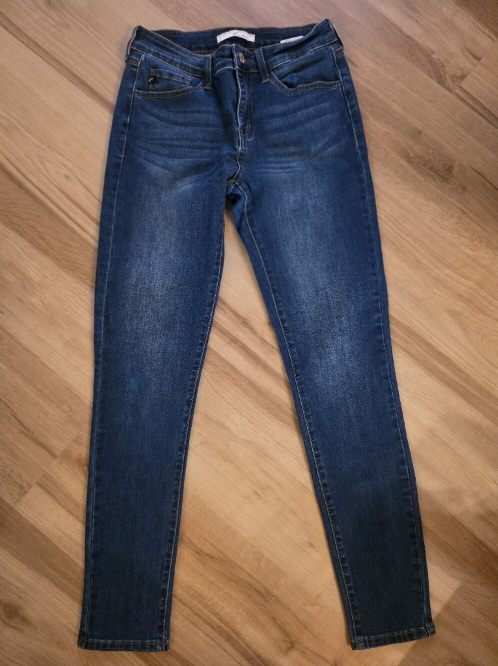 Med/Dark Wash Jeans